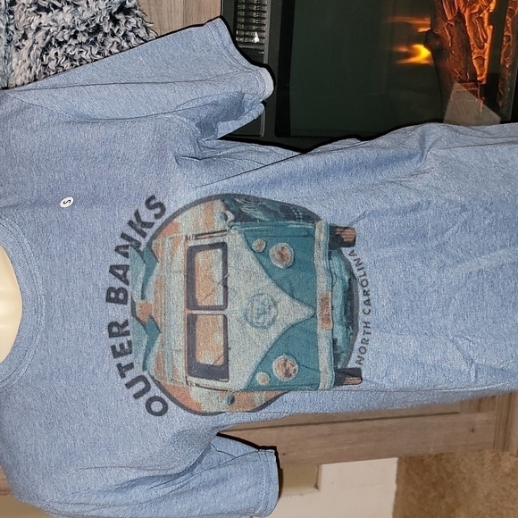 Nwot Outer Banks Tee -> NWOT Outer Banks Tee - Picture 1 of 1